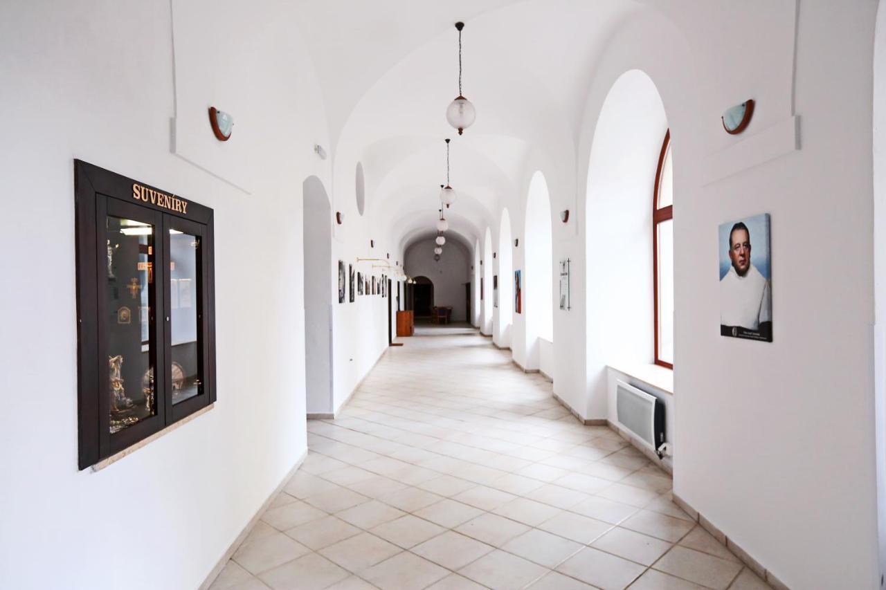 Historicky Putnicky Dom Otel Marianka Dış mekan fotoğraf
