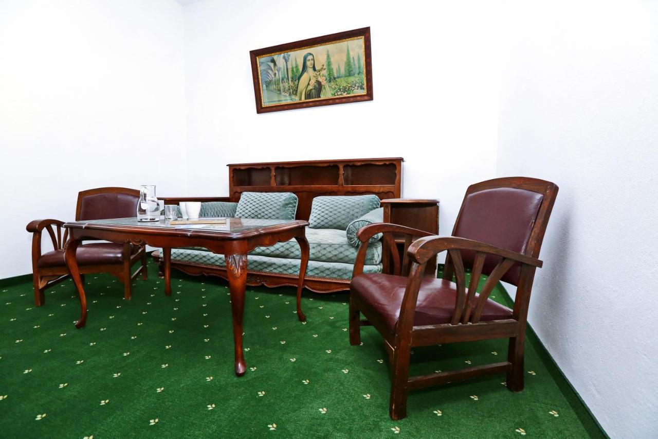Historicky Putnicky Dom Otel Marianka Dış mekan fotoğraf
