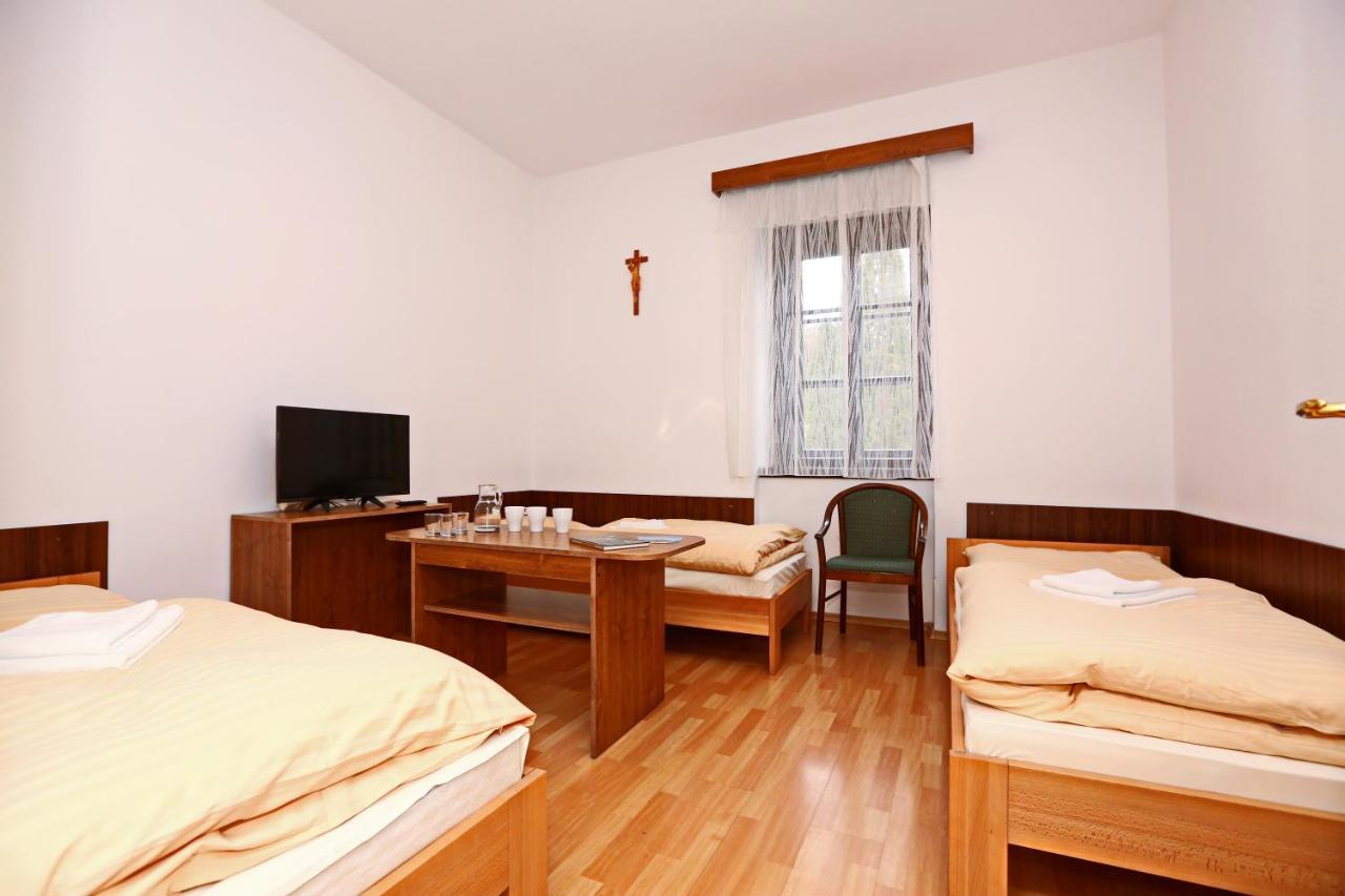 Historicky Putnicky Dom Otel Marianka Dış mekan fotoğraf