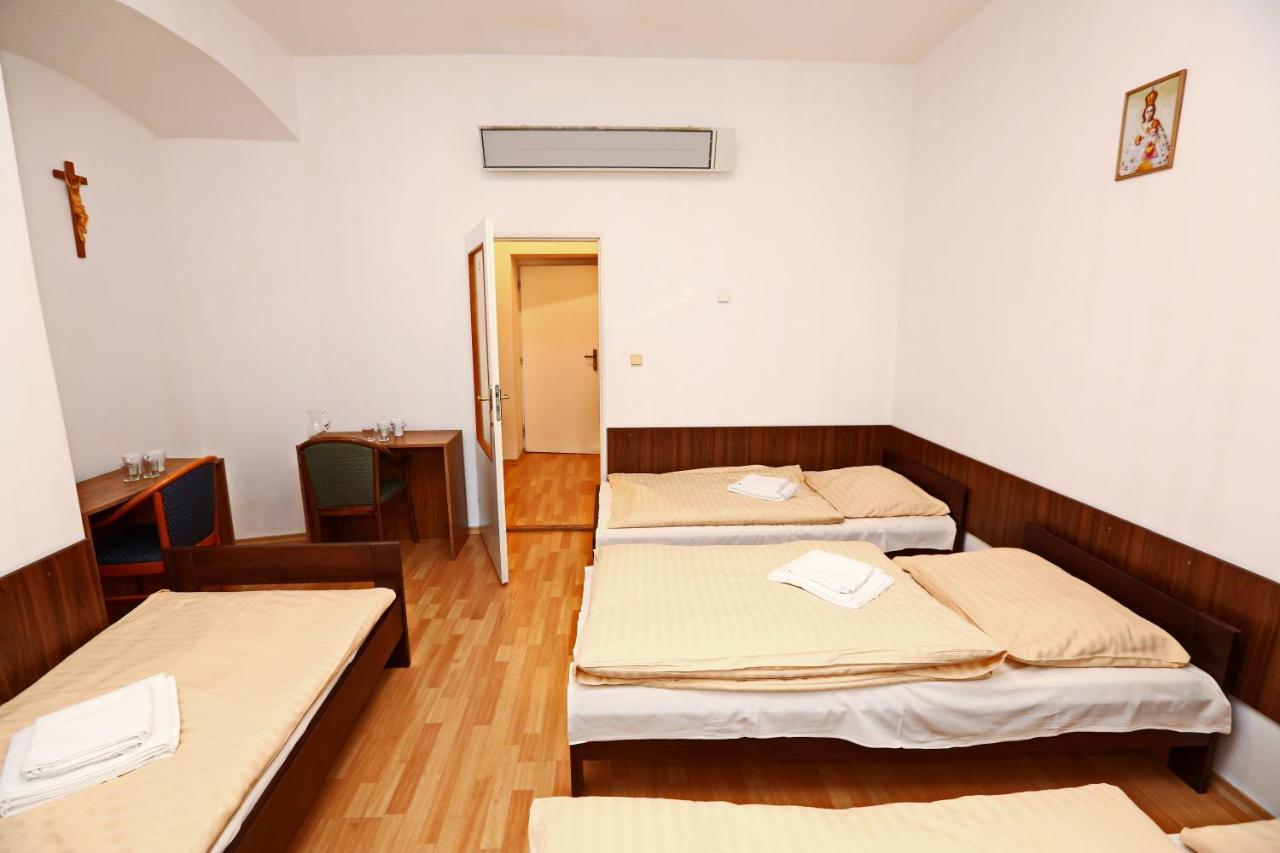 Historicky Putnicky Dom Otel Marianka Dış mekan fotoğraf