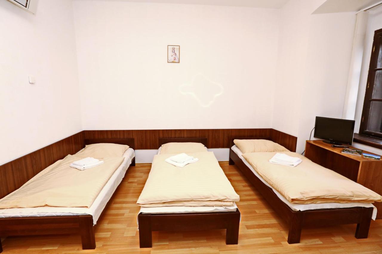 Historicky Putnicky Dom Otel Marianka Dış mekan fotoğraf