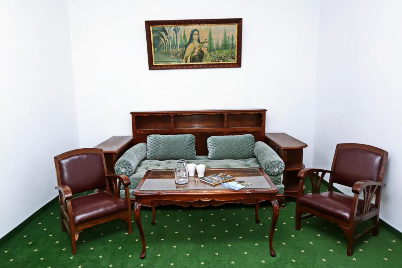 Historicky Putnicky Dom Otel Marianka Dış mekan fotoğraf