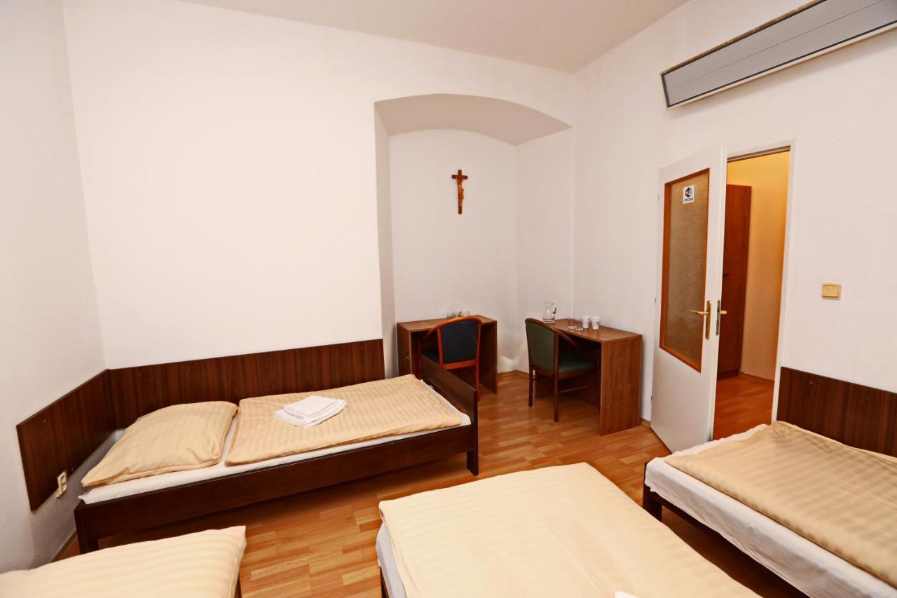 Historicky Putnicky Dom Otel Marianka Dış mekan fotoğraf