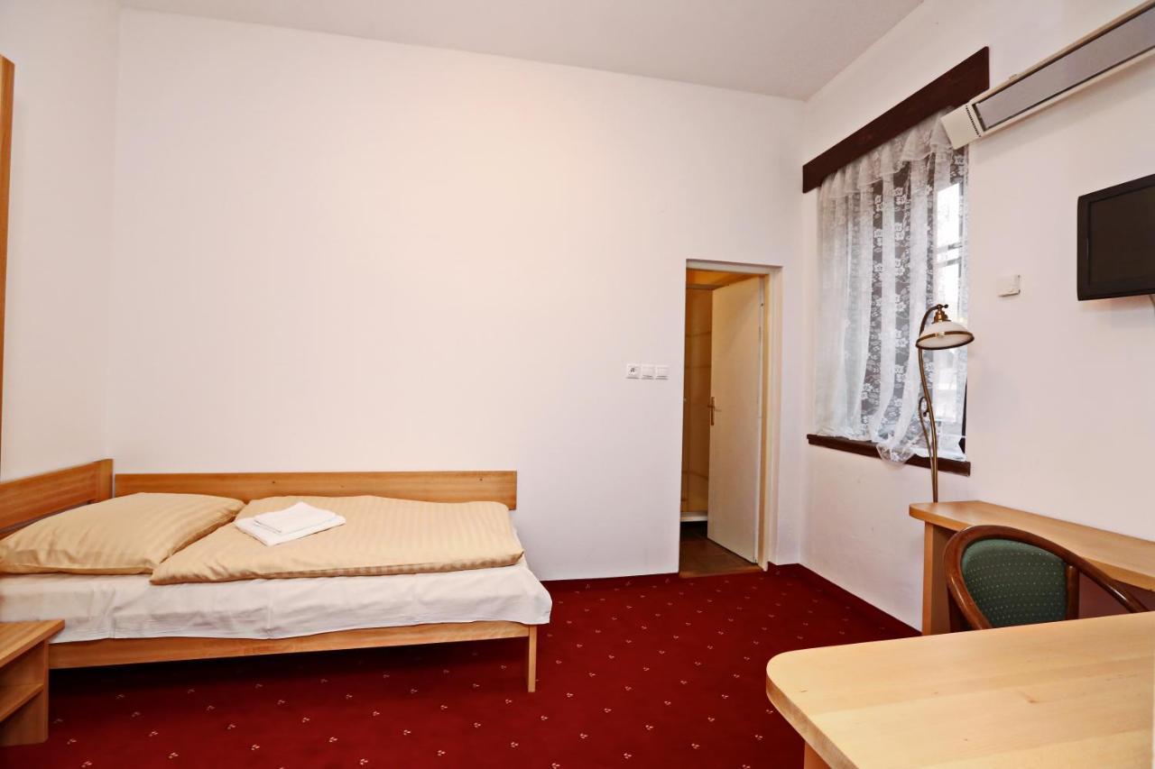 Historicky Putnicky Dom Otel Marianka Dış mekan fotoğraf